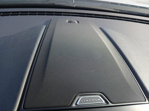 Used 2018 Lincoln MKX Reserve w/ Driver Assistance Package FWD image 30