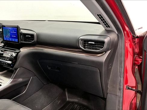 Used 2022 Ford Explorer Limited w/ Equipment Group 301A RWD image 19
