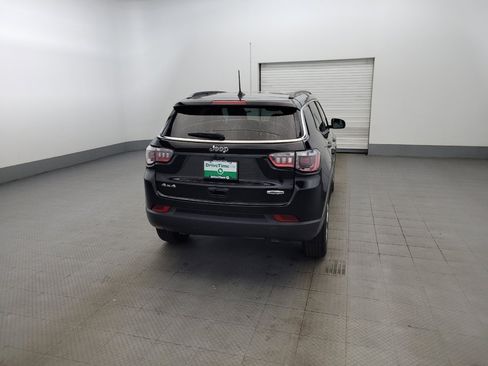 Used 2023 Jeep Compass Latitude AWD/4WD image 7