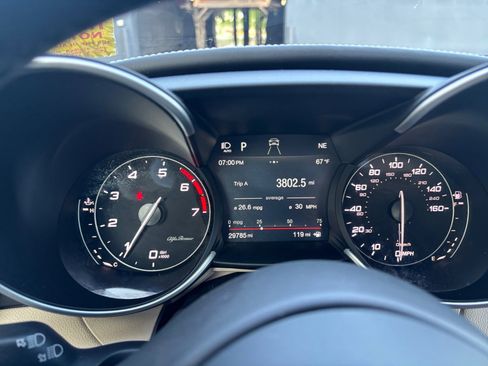 Used 2019 Alfa Romeo Giulia Ti w/ Quick Order Package 22X Lusso image 16