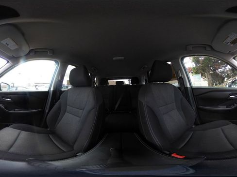 Used 2025 Nissan Rogue SV FWD image 44