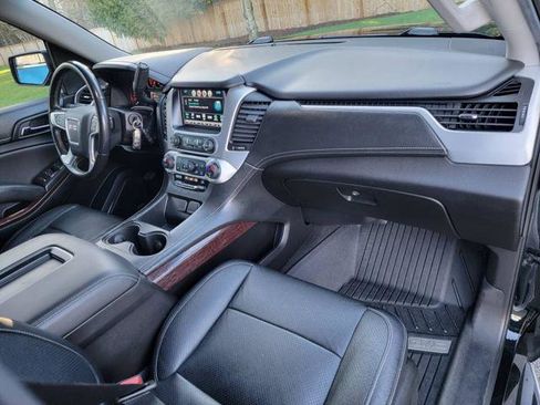 Used 2018 GMC Yukon XL SLE image 22
