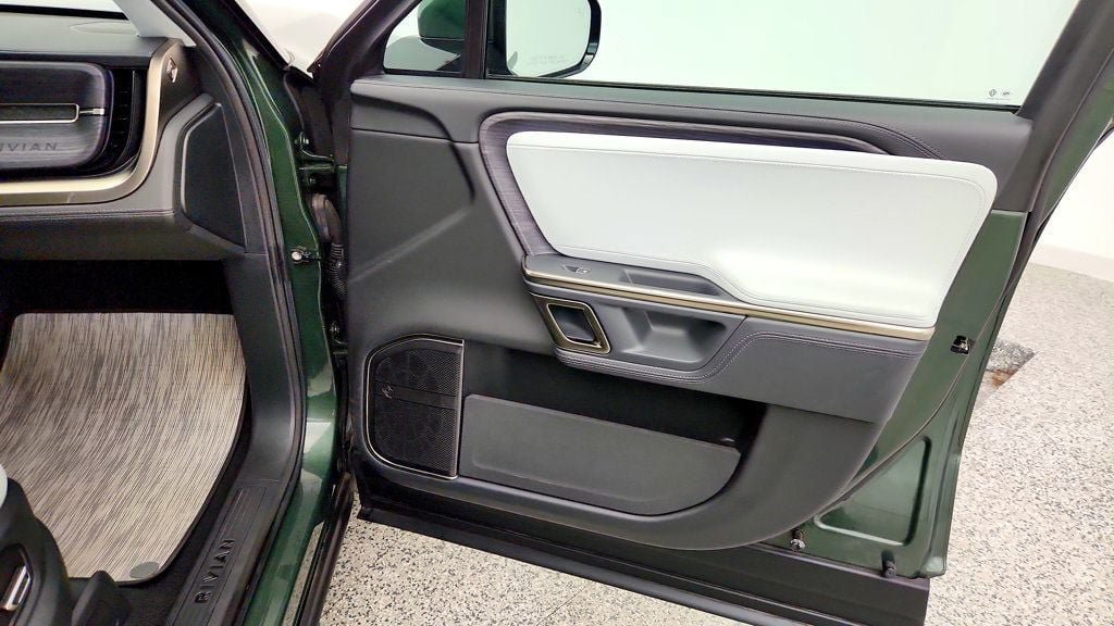 Used 2024 Rivian R1S Adventure Quad AWD/4WD image 27