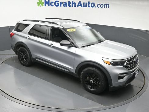 Used 2020 Ford Explorer XLT w/ Equipment Group 202A AWD/4WD image 3