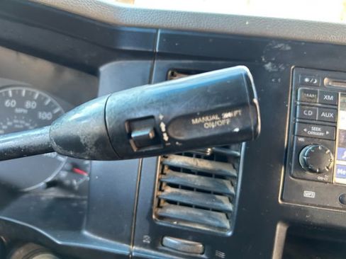 Used 2013 Nissan NV 3500 SV w/ Technology Pkg image 21