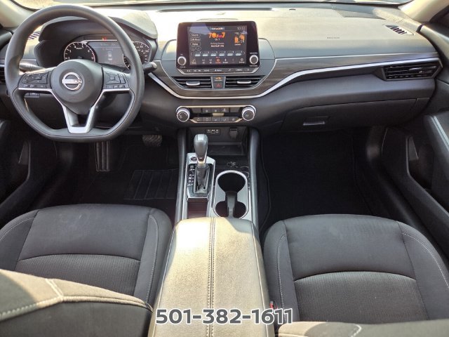 Used 2024 Nissan Altima 2.5 SV FWD image 13