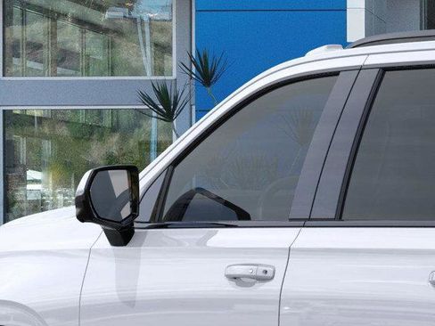 New 2026 Chevrolet Suburban RST w/ RST Capability Package image 12