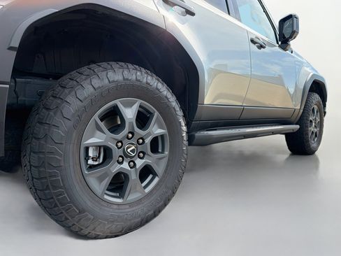 Certified 2025 Lexus GX 550 AWD/4WD image 7