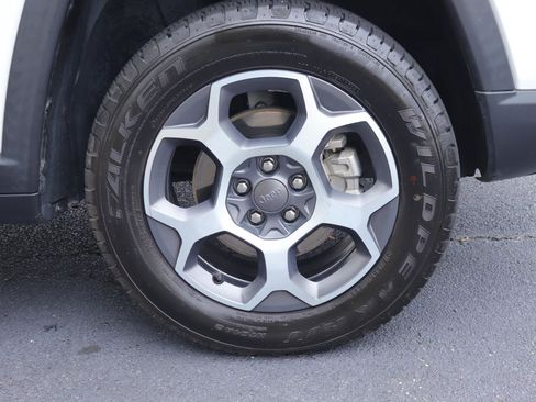 Used 2022 Jeep Compass Trailhawk image 41