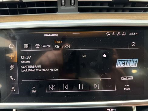 Used 2024 Audi A6 Premium Plus image 18