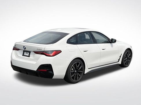 Certified 2025 BMW 430i xDrive w/ M Sport Package AWD/4WD image 5