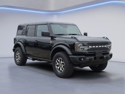 Used 2025 Ford Bronco Badlands AWD/4WD image 2