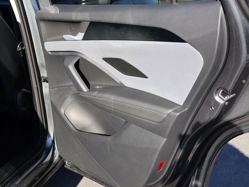 New 2026 Volkswagen Tiguan SE image 18