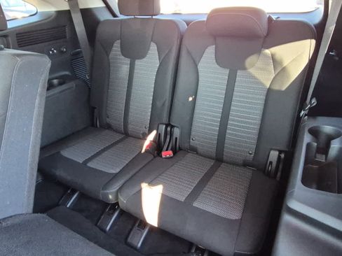 Used 2022 Kia Sorento LX image 7