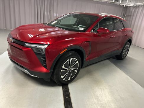 Used 2024 Chevrolet Blazer EV LT AWD/4WD image 3