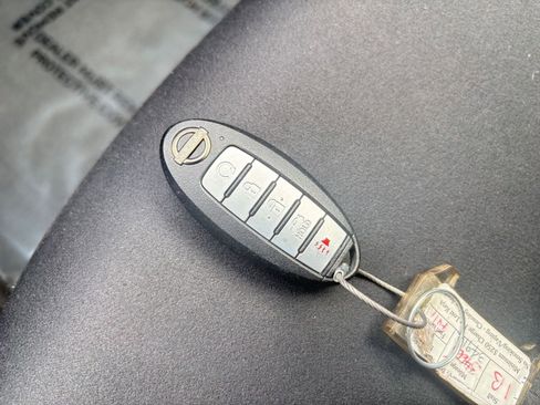 Used 2025 Nissan Altima 2.5 SV FWD image 23