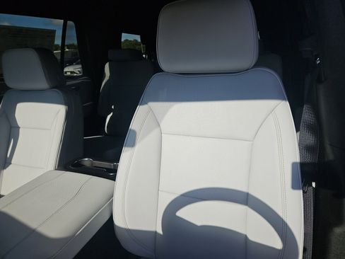 New 2025 Chevrolet Tahoe Premier image 15