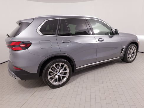 Used 2024 BMW X5 xDrive40i w/ Premium Package AWD/4WD image 12