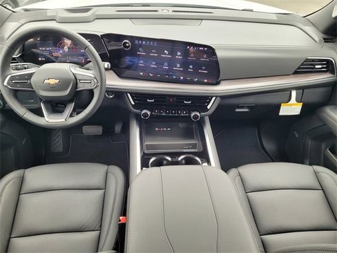 New 2026 Chevrolet Suburban LT w/ Comfort Package image 7