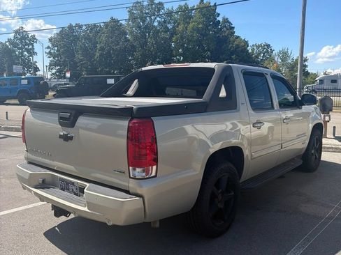 Used 2007 Chevrolet Avalanche LTZ w/ LTZ Preferred Equipment Group AWD/4WD image 6
