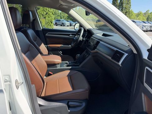 Used 2021 Volkswagen Atlas SE AWD/4WD image 12