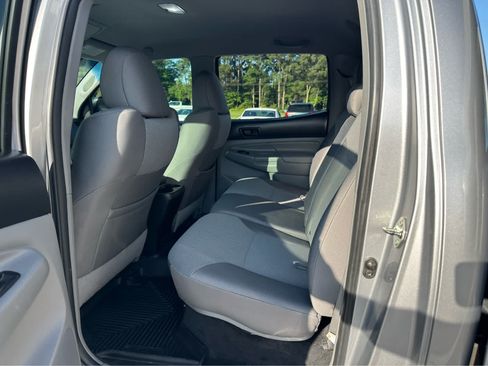 Used 2015 Toyota Tacoma 4x4 Double Cab w/ TRD Off-Road Package image 11