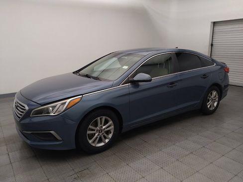 Used 2017 Hyundai Sonata SE image 2
