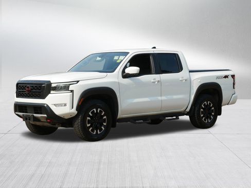 Used 2022 Nissan Frontier PRO-4X AWD/4WD image 3