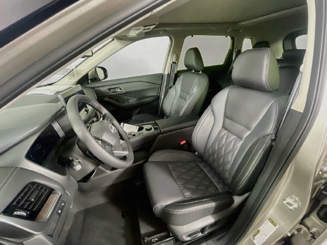 New 2026 Nissan Rogue Platinum AWD/4WD image 14