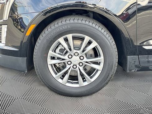 Certified 2023 Cadillac XT5 Premium Luxury AWD/4WD image 11