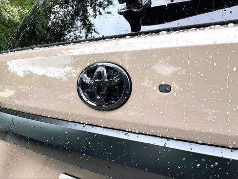 Used 2025 Toyota Sequoia TRD Pro AWD/4WD image 31