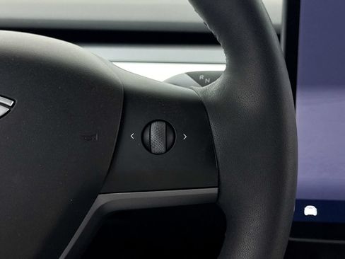 Used 2024 Tesla Model Y Long Range AWD/4WD image 36