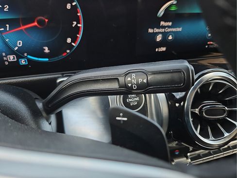Used 2023 Mercedes-Benz GLB 250 image 20