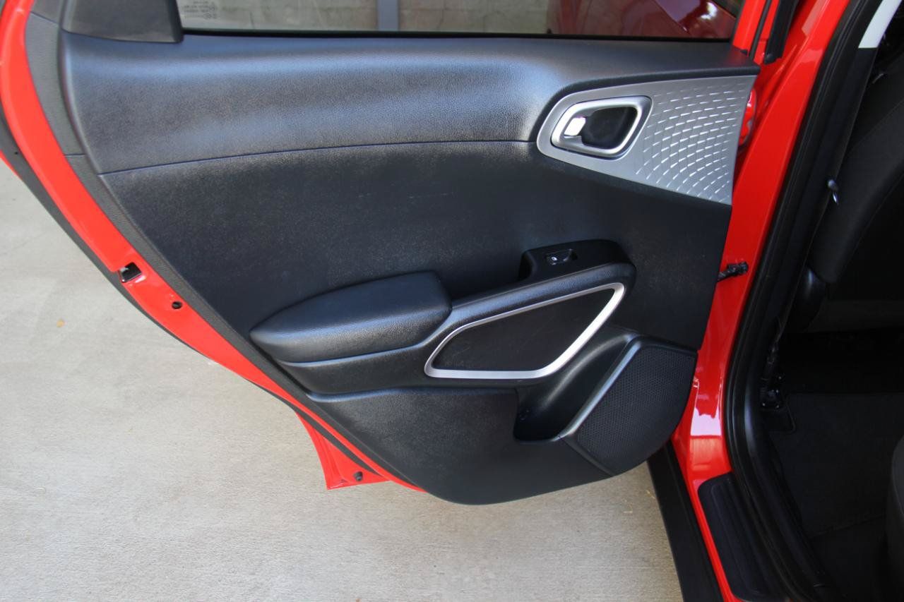 Used 2022 Kia Soul LX w/ Technology Package FWD image 21