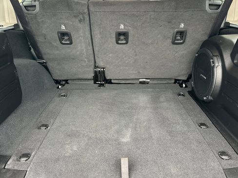 Used 2023 Jeep Wrangler Unlimited Rubicon image 15