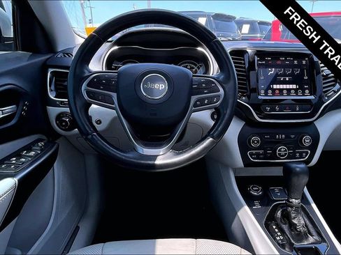 Used 2019 Jeep Cherokee Limited w/ Technology Group AWD/4WD image 11