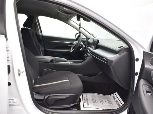 Used 2024 Hyundai Sonata SEL FWD image 16