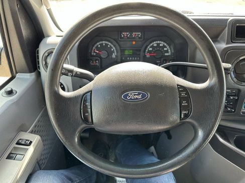Used 2011 Ford E-350 and Econoline 350 XLT image 12