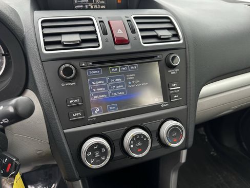 Used 2016 Subaru Forester 2.5i AWD/4WD image 14