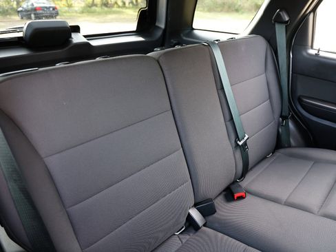 Used 2010 Ford Escape XLT image 14