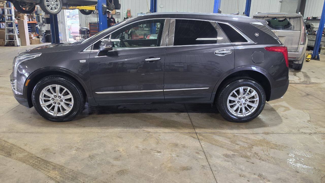 Used 2018 Cadillac XT5 AWD image 2