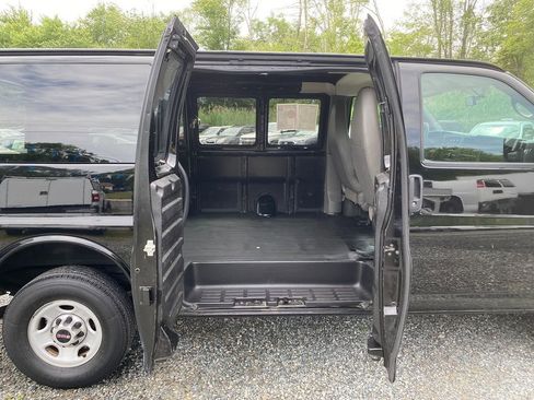 Used 2014 GMC Savana 2500 image 27