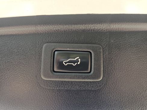 Used 2019 Subaru Outback 3.6R Limited AWD/4WD image 38