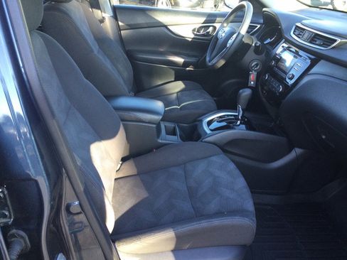 Used 2016 Nissan Rogue S w/ Appearance Package image 15