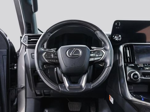 Used 2025 Lexus LX 600 4WD w/ Appearance Package image 10