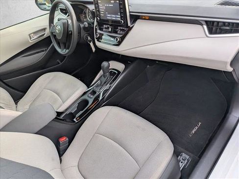 Used 2020 Toyota Corolla LE w/ Carpet Mat Package (TMS) image 24