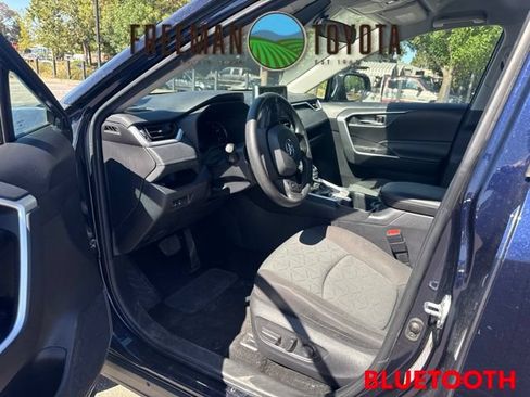 Used 2024 Toyota RAV4 XLE FWD image 7