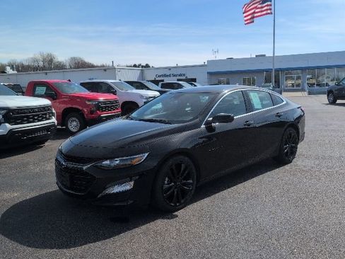 Used 2024 Chevrolet Malibu LT w/ Midnight Edition FWD image 2