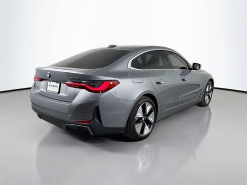 New 2026 BMW i4 eDrive40 w/ Premium Package RWD image 10