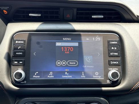 Used 2023 Nissan Kicks SR w/ SR Premium Package FWD image 22